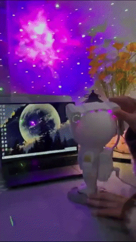 Astronaut Galaxy Projector Lamp - Zadon